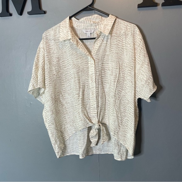 Nine West Cream Short Sleeve Tie Front Shirt size large - Picture 1 of 6